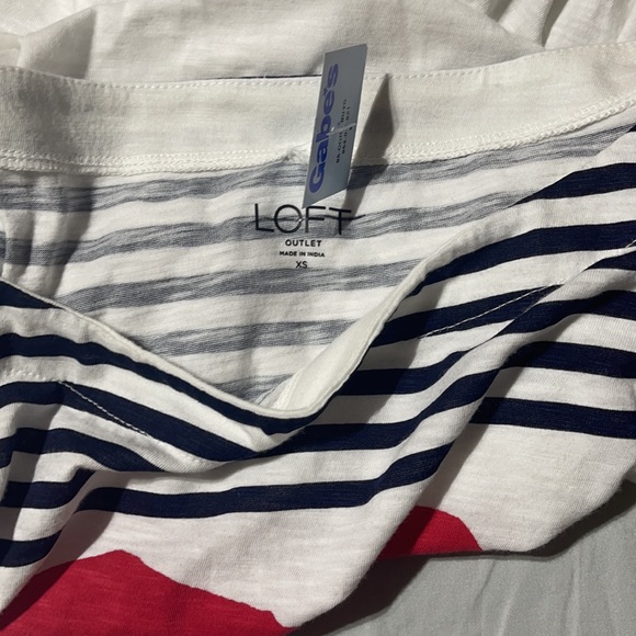 NWT loft shirt. - Picture 2 of 2
